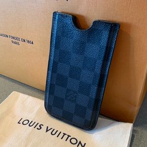 Louis Vuitton Bags - Authentic louis vuitton Iphone 6 7 8 case card Louis Vuitton Bags - Authentic louis vuitton Iphone 6 7 8 case card